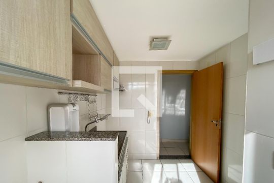 Cozinha e Área de Serviço de apartamento para alugar com 3 quartos, 68m² em Salgado Filho, Belo Horizonte