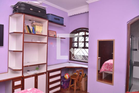 Quarto de casa à venda com 3 quartos, 176m² em Vila Pires, Santo André