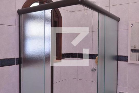 Banheiro de casa à venda com 3 quartos, 176m² em Vila Pires, Santo André