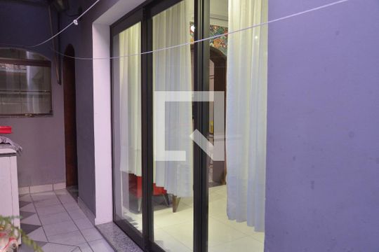 Área comum de casa à venda com 3 quartos, 176m² em Vila Pires, Santo André