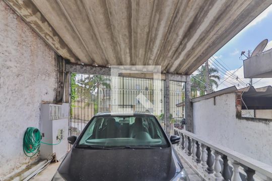 Garagem de casa para alugar com 2 quartos, 90m² em Jardim Leonor, Cotia
