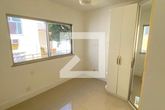 Quarto 1 de apartamento à venda com 3 quartos, 150m² em Higienópolis, Rio de Janeiro