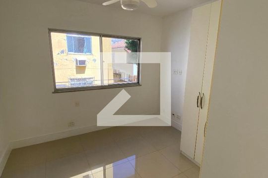 Quarto 1 de apartamento à venda com 3 quartos, 150m² em Higienópolis, Rio de Janeiro