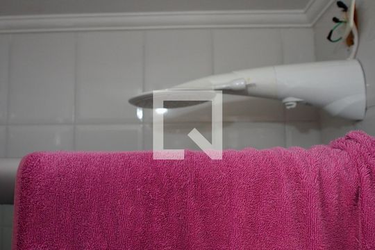 Banheiro de apartamento para alugar com 2 quartos, 66m² em Medeiros, Jundiaí