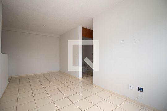 Sala de apartamento para alugar com 2 quartos, 50m² em Qn 5a, Brasília