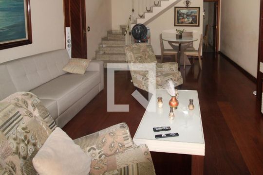 Sala de casa à venda com 3 quartos, 198m² em Chora Menino, São Paulo