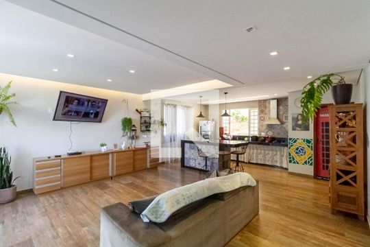 Sala  de casa à venda com 2 quartos, 274m² em Arvoredo Ii, Contagem