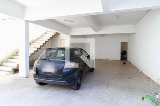 Garagem de casa à venda com 2 quartos, 274m² em Arvoredo Ii, Contagem