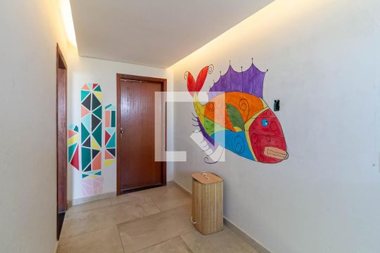 Corredor de casa à venda com 2 quartos, 274m² em Arvoredo Ii, Contagem