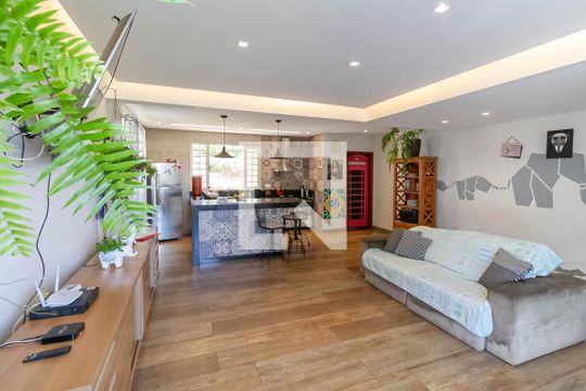 Sala  de casa à venda com 2 quartos, 274m² em Arvoredo Ii, Contagem