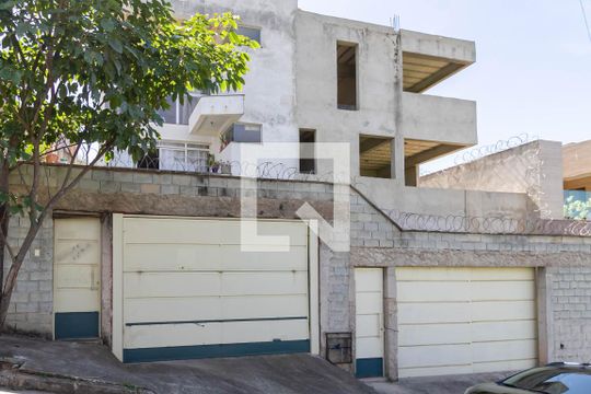 Fachada de casa à venda com 2 quartos, 274m² em Arvoredo Ii, Contagem