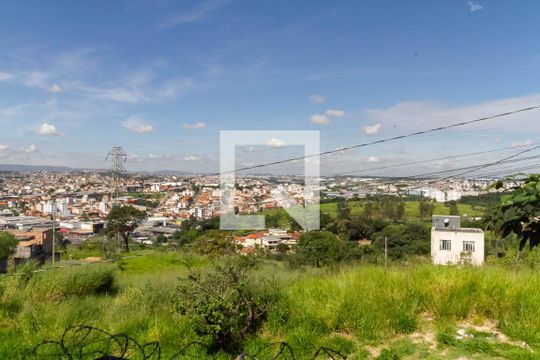 Vista da varanda da sala  de casa à venda com 2 quartos, 274m² em Arvoredo Ii, Contagem