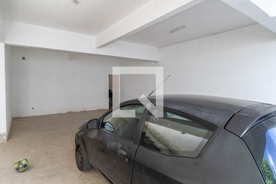 Garagem de casa à venda com 2 quartos, 274m² em Arvoredo Ii, Contagem