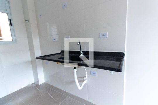 Cozinha de apartamento para alugar com 2 quartos, 37m² em Vila Santa Teresa (zona Leste), São Paulo