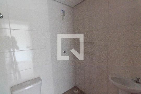 Banheiro de apartamento para alugar com 2 quartos, 37m² em Vila Santa Teresa (zona Leste), São Paulo