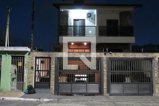 Fachada de casa à venda com 4 quartos, 308m² em Jardim Monjolo, São Paulo