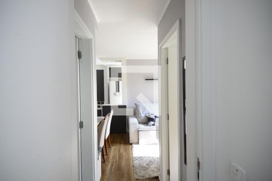 Corredor de apartamento à venda com 2 quartos, 45m² em Parque Fongaro, São Paulo