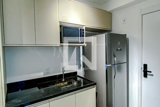 Cozinha de kitnet/studio para alugar com 1 quarto, 25m² em Vila Mariana, São Paulo