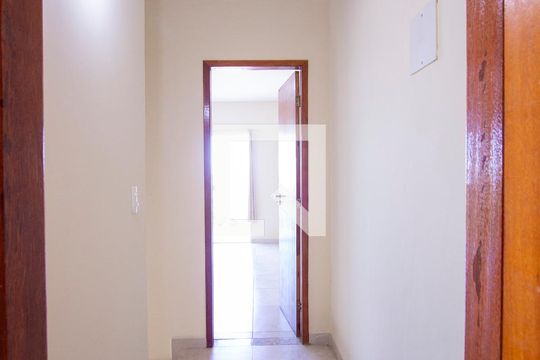 Corredor de casa para alugar com 2 quartos, 90m² em Estrela do Norte, São Gonçalo