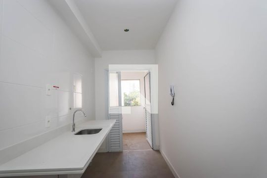 Cozinha de apartamento à venda com 2 quartos, 87m² em Vila Suzana, São Paulo