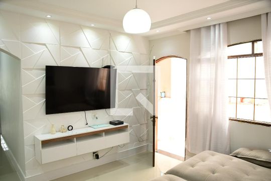 Casa para alugar com 2 quartos, 100m² em Jardim do Engenho, Cotia