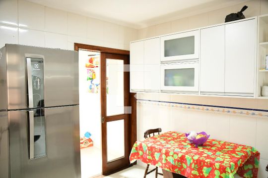 Cozinha de casa para alugar com 2 quartos, 100m² em Jardim do Engenho, Cotia