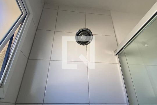 Chuveiro de apartamento para alugar com 3 quartos, 67m² em Morro Santana, Porto Alegre