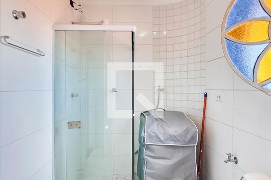 Banheiro da Suíte / Lavanderia de apartamento para alugar com 1 quarto, 33m² em Monte Castelo, São José dos Campos