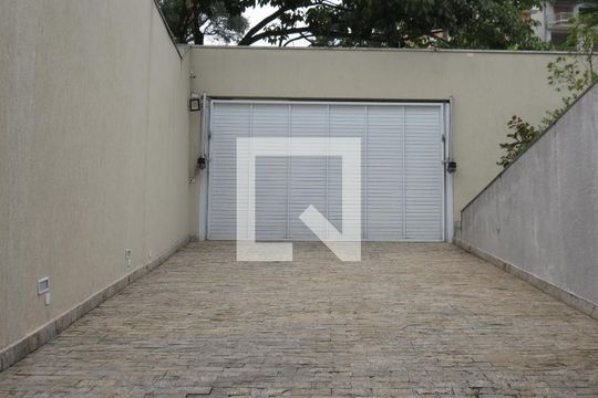 Entrada Garagem de casa à venda com 4 quartos, 280m² em City América, São Paulo