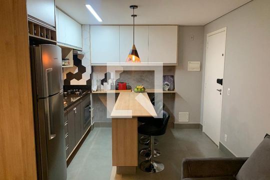 Sala/Cozinha de apartamento à venda com 2 quartos, 48m² em Cambuci, São Paulo