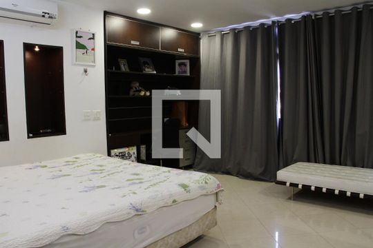 Quarto 1 de apartamento à venda com 6 quartos, 700m² em Barra da Tijuca, Rio de Janeiro