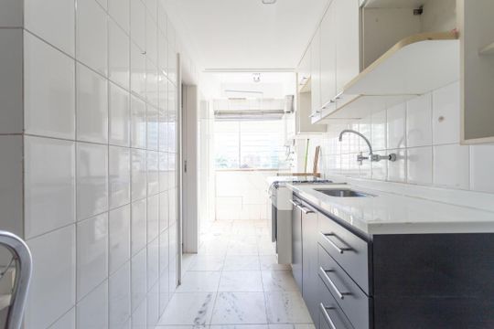 Cozinha de apartamento para alugar com 1 quarto, 173m² em Humaitá, Rio de Janeiro