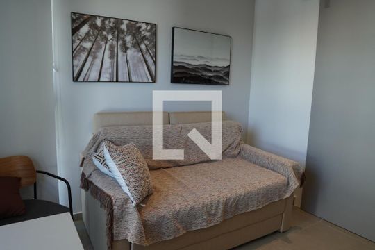 Sala de apartamento para alugar com 2 quartos, 60m² em Pinheiros, São Paulo
