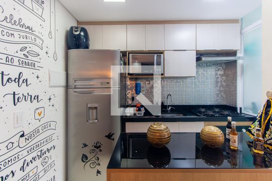Cozinha de apartamento à venda com 2 quartos, 52m² em Sítio da Figueira, São Paulo