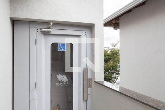 Elevador de Acessibilidade de casa à venda com 2 quartos, 64m² em Jaqueline, Belo Horizonte