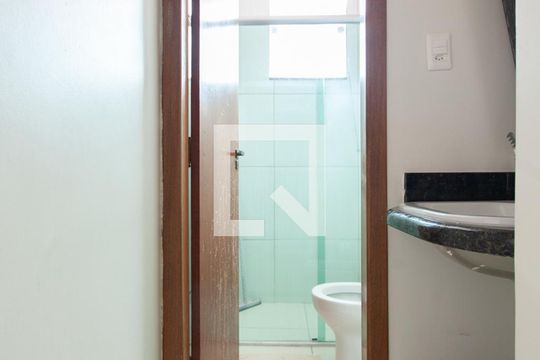 Banheiro de casa à venda com 2 quartos, 64m² em Jaqueline, Belo Horizonte