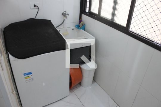 Área de Serviço de apartamento para alugar com 2 quartos, 116m² em Centro, São Vicente