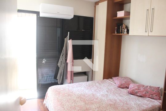 Suíte de apartamento para alugar com 2 quartos, 116m² em Centro, São Vicente