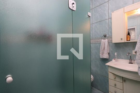 Banheiro da Suíte de casa à venda com 3 quartos, 480m² em Vila Alpina, São Paulo