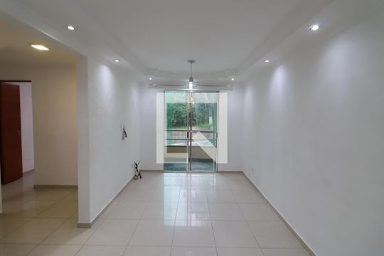 Sala de apartamento para alugar com 2 quartos, 57m² em Veloso, Osasco