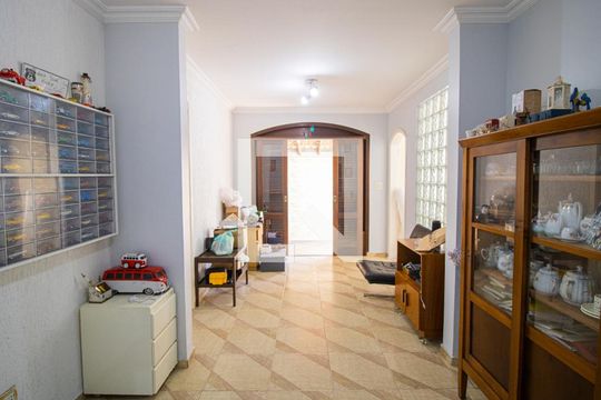 Sala de casa à venda com 5 quartos, 500m² em Vila Nivi, São Paulo