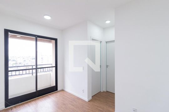 Apartamento para alugar com 2 quartos, 37m² em Km 18, Osasco