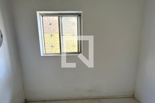 Quarto 2 de casa para alugar com 3 quartos, 94m² em Vila Valqueire, Rio de Janeiro