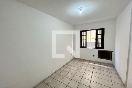 Quarto 1 de casa para alugar com 3 quartos, 94m² em Vila Valqueire, Rio de Janeiro