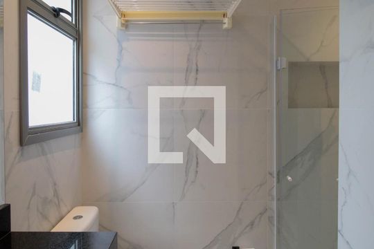 Banheiro de kitnet/studio para alugar com 1 quarto, 40m² em Jardim Paulista, São Paulo