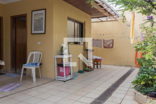 Área comum de casa à venda com 5 quartos, 200m² em Jardim do Mar, São Bernardo do Campo
