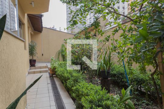 Área comum de casa à venda com 5 quartos, 200m² em Jardim do Mar, São Bernardo do Campo