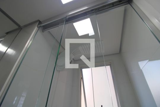 Chuveiro de apartamento à venda com 2 quartos, 41m² em Cidade Ademar, São Paulo