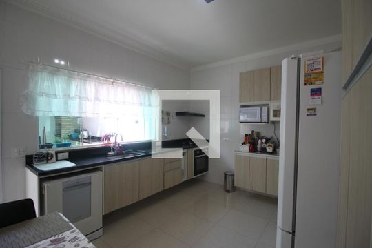 Cozinha de casa à venda com 4 quartos, 300m² em Jardim Prudência, São Paulo