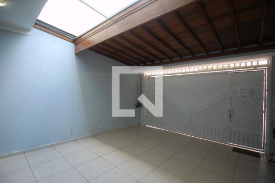 Garagem de casa à venda com 4 quartos, 300m² em Jardim Prudência, São Paulo